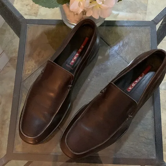 PRADA Línea Rossi Cordovan Driving Loafers