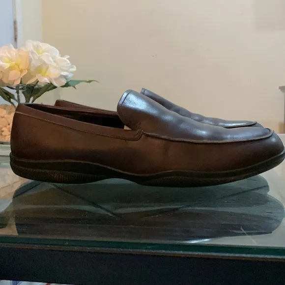 PRADA Línea Rossi Cordovan Driving Loafers