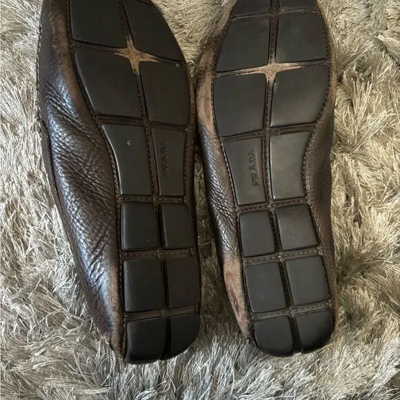 Prada Loafers logo flat driving shoes classic dress shoes y2k