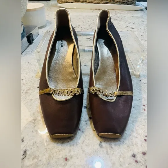 PRATESI ITALY BROWN RHINESTONE EMBELLISHED LEATHER FLATS SIZE 39