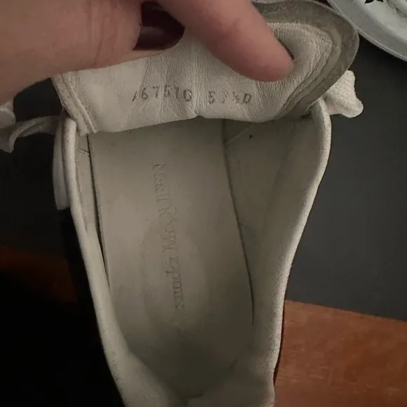 Preloved Alexander McQueen low-top sneakers, preloved, used condition.