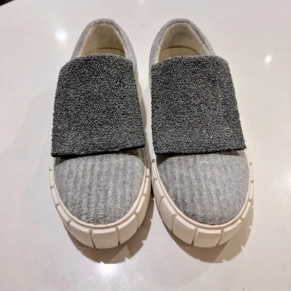 Primury Platform Sneakers