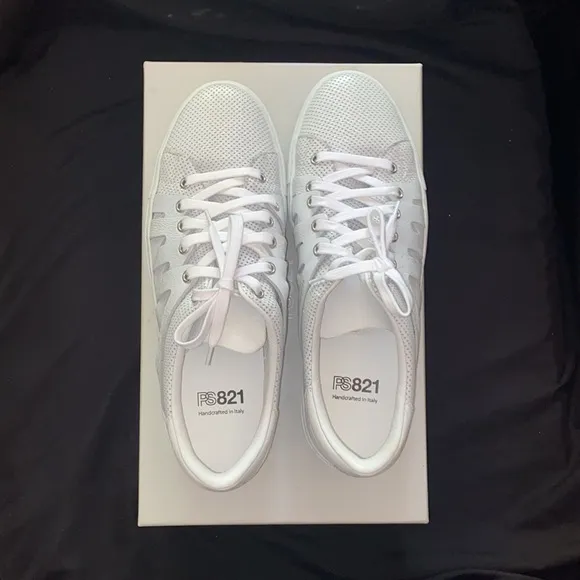 Ps821 Alpha Calf Leather Low Top Sneakers