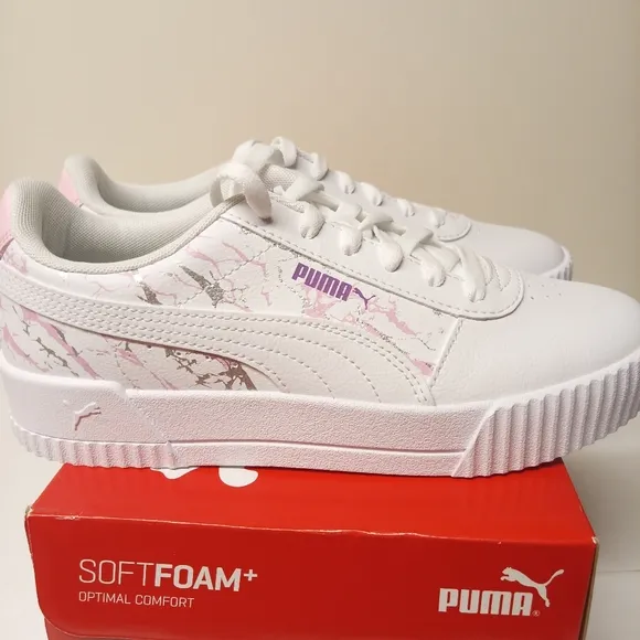 Puma Carina sneakers