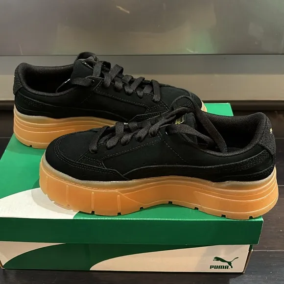 PUMA MAYZE STACK SOFT WINTER PLATFORM SUEDE SNEAKERS IN BLACK SZ 7.5 NEW IN BOX