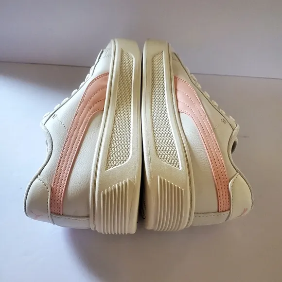 PUMA Women's Smash Platform V3 Sneaker Size 10