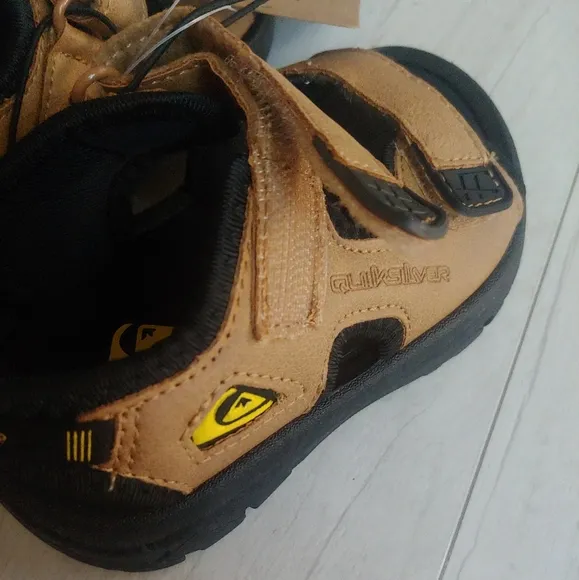 QUIKSILVER NEW Beach CREST Double Strap Sandals