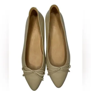 Quince Italian Leather Bow Pointed Women’s Flats Size 10 Color Almond