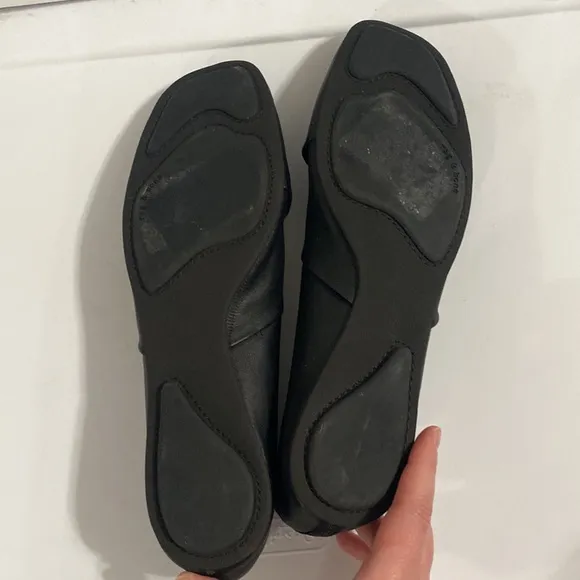 Rag &amp; Bone Ellory black sheepskin crossover square toe memory foam flats EU 38