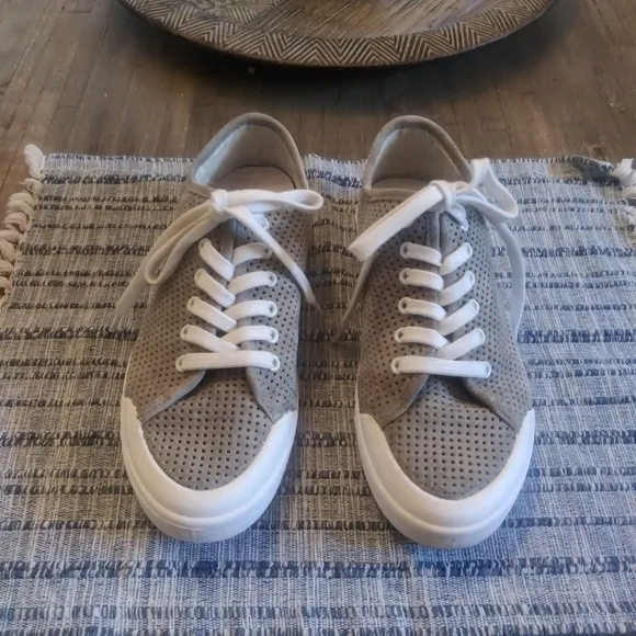 Rag &amp; Bone Gray Suede Low Top Perforated Sneakers Size 38 (7)