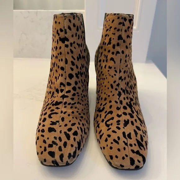 Rag &amp; Bone Leopard Print Suede Chelsea Boots. Size 5.