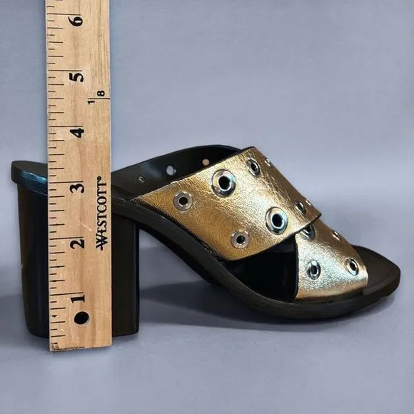 Rag &amp; Bone Paige Sandals in Gold Grommet