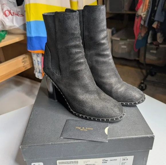 Rag &amp; Bone Romi Waxy Black Leather Chelsea Silver Studded Ankle Boots Size 8