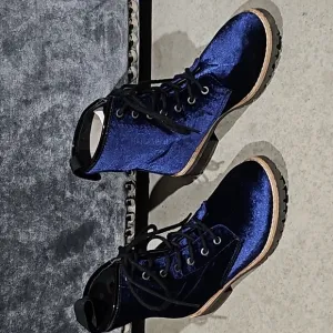Rare Blue Velvet &amp; Leather Combat Boots RARE ✨ Maggie Navy Suede New!