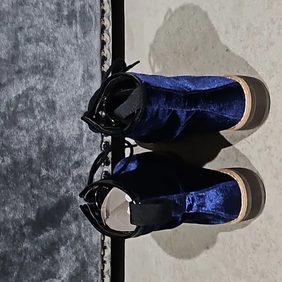 Rare Blue Velvet &amp; Leather Combat Boots RARE ✨ Maggie Navy Suede New!