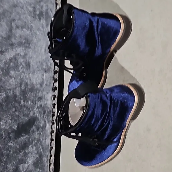 Rare Blue Velvet &amp; Leather Combat Boots RARE ✨ Maggie Navy Suede New!