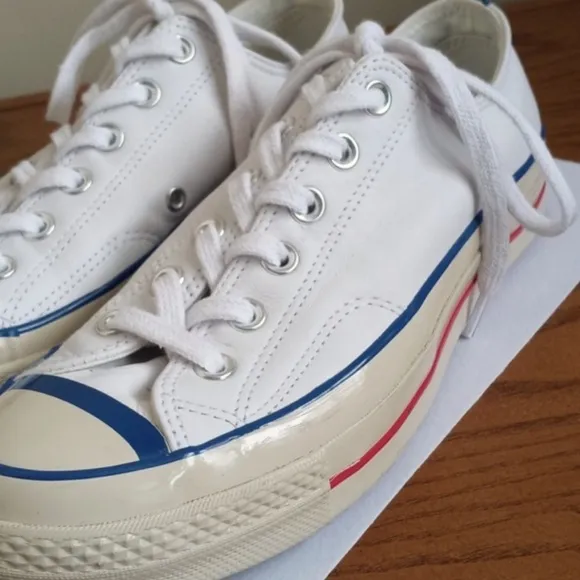 Rare Converse White Soft Leather Low Top Chuck Taylor Sneakers Blue Trim 8