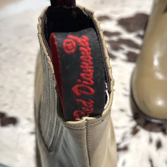 Red Diamond Leather Chelsea Boot Beige Size 28 A11