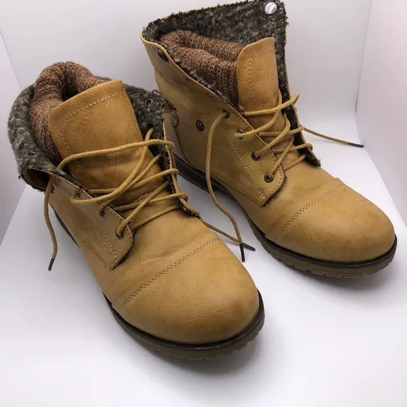 Refresh Camel Knit Cuff Lace Up Boots Size 10 NWOT