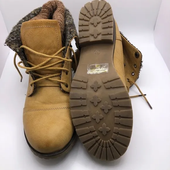 Refresh Camel Knit Cuff Lace Up Boots Size 10 NWOT