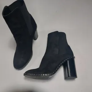 Reg and Bone Romi Black Studded Chelsea Leather Slipon Boots Size EU38