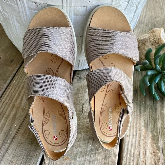 REVERE COMO Backstrap Metallic Sandals Slip On Shoes Women’s 8 Champagne Angle