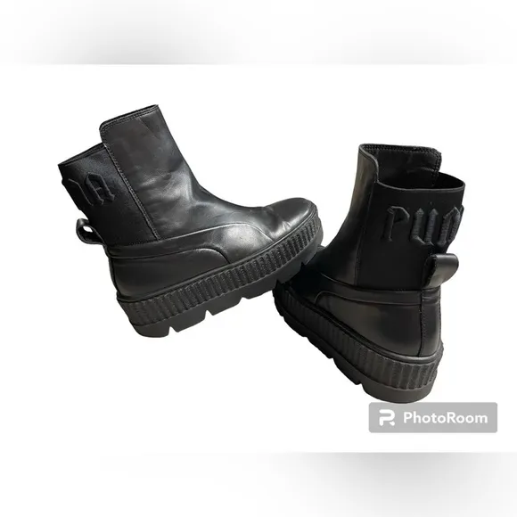 Rihanna FENTY PUMA Chelsea Sneaker Boots in Triple Black, Size 5.5