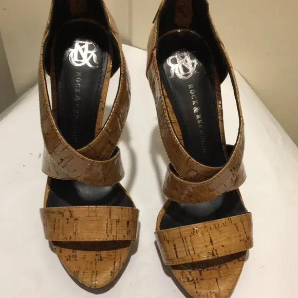 Rock &amp; Republic strap stilettos pump heels sandals natural glaze cork size 6