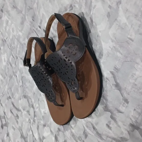 Rockport Womens Ridge Circle Pewter T-Strap Sandals Size 9.5 Pewter