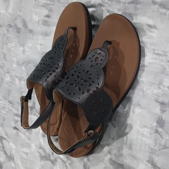 Rockport Womens Ridge Circle Pewter T-Strap Sandals Size 9.5 Pewter