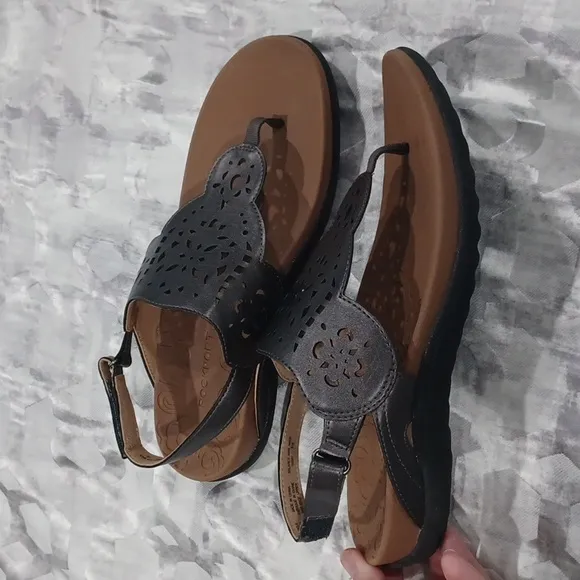 Rockport Womens Ridge Circle Pewter T-Strap Sandals Size 9.5 Pewter