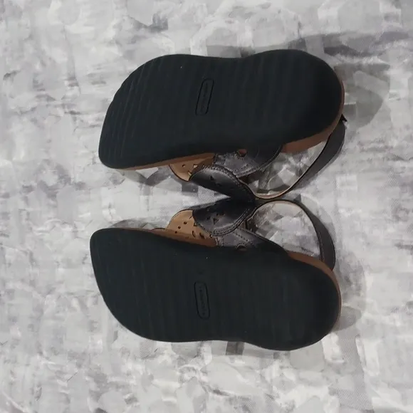 Rockport Womens Ridge Circle Pewter T-Strap Sandals Size 9.5 Pewter