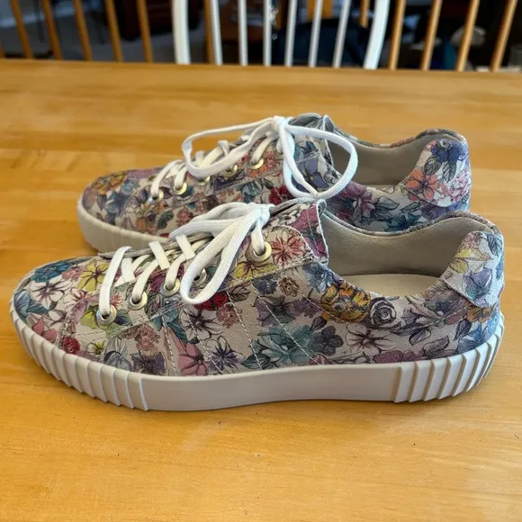 Romika suede floral sneakers boho rubber low platform NEW by Josef Seibel comfy