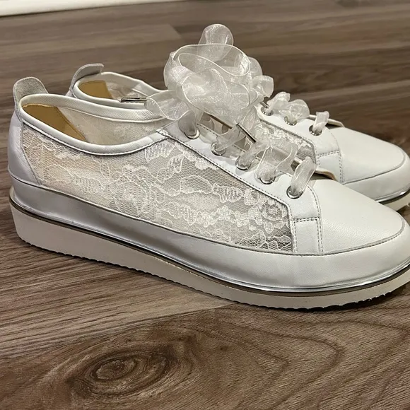 Ron White Novalee Lace Panel Lace Up Sneakers