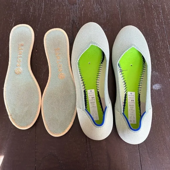 Rothy’s‎ Almond Toe Mint Green Flats Size 9