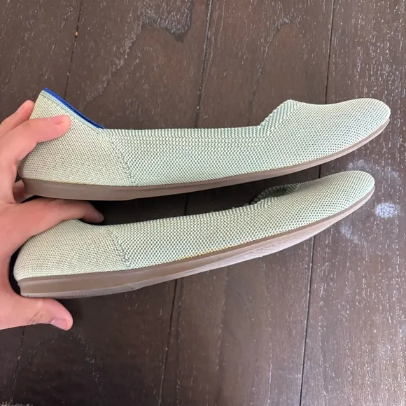 Rothy’s‎ Almond Toe Mint Green Flats Size 9