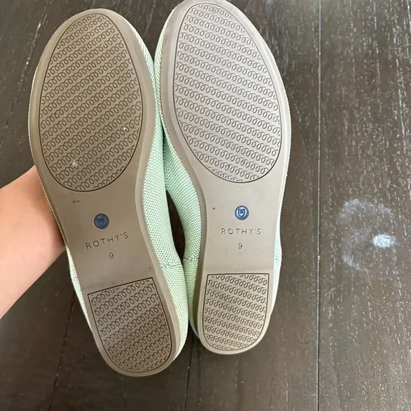 Rothy’s‎ Almond Toe Mint Green Flats Size 9