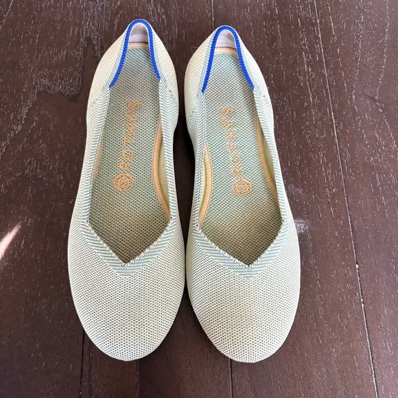 Rothy’s‎ Almond Toe Mint Green Flats Size 9