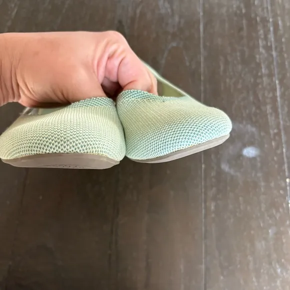 Rothy’s‎ Almond Toe Mint Green Flats Size 9