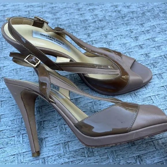 Saks Fifth Avenue  Vero Cuolo tan/brown heels.
