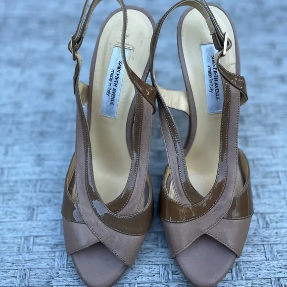 Saks Fifth Avenue  Vero Cuolo tan/brown heels.