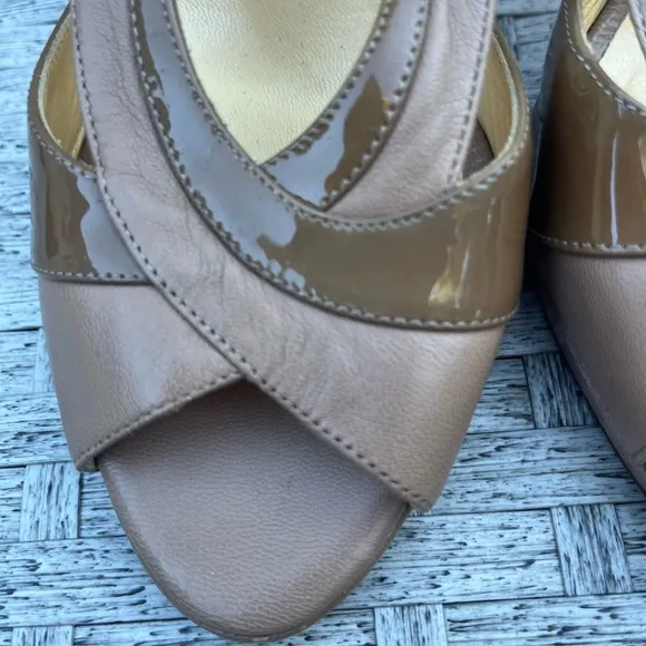 Saks Fifth Avenue  Vero Cuolo tan/brown heels.