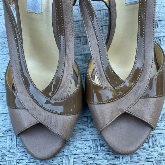Saks Fifth Avenue  Vero Cuolo tan/brown heels.