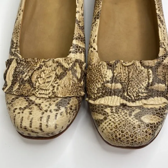 Salpy Hand Made Shoes Emily Flats Snake Print size 9-1/2