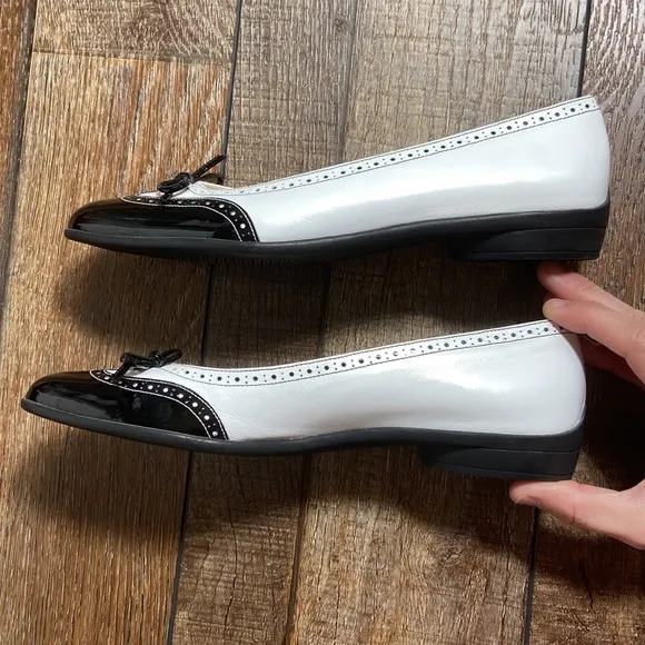 Salvatore Ferragamo Leather and Patent Flats Size 7.5 Narrow