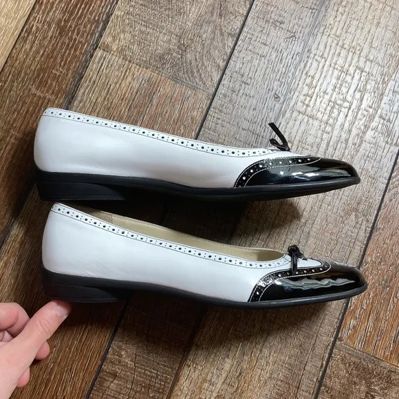 Salvatore Ferragamo Leather and Patent Flats Size 7.5 Narrow