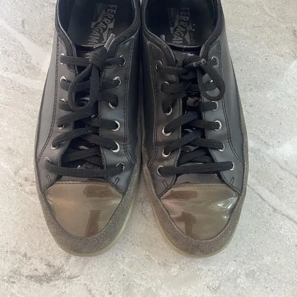 Salvatore Ferragamo men's size 8 low top sneakers