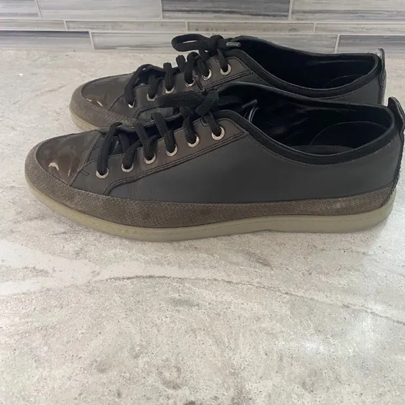 Salvatore Ferragamo men's size 8 low top sneakers