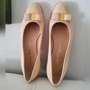 Salvatore Ferragamo Suede Bow Flats Size 8