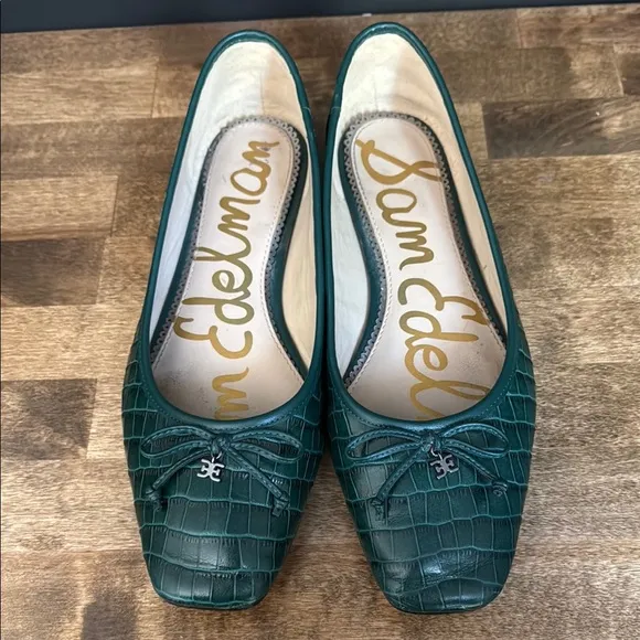 Sam Edelman Green Croc-Embossed Flats Size 9